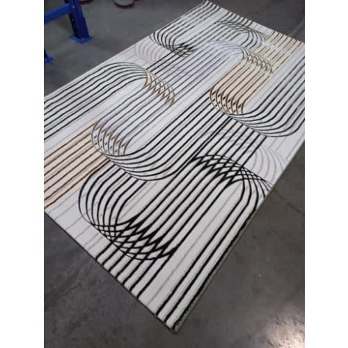 Modern Pattern Center Rug - 5 By 7ft - Multicolor