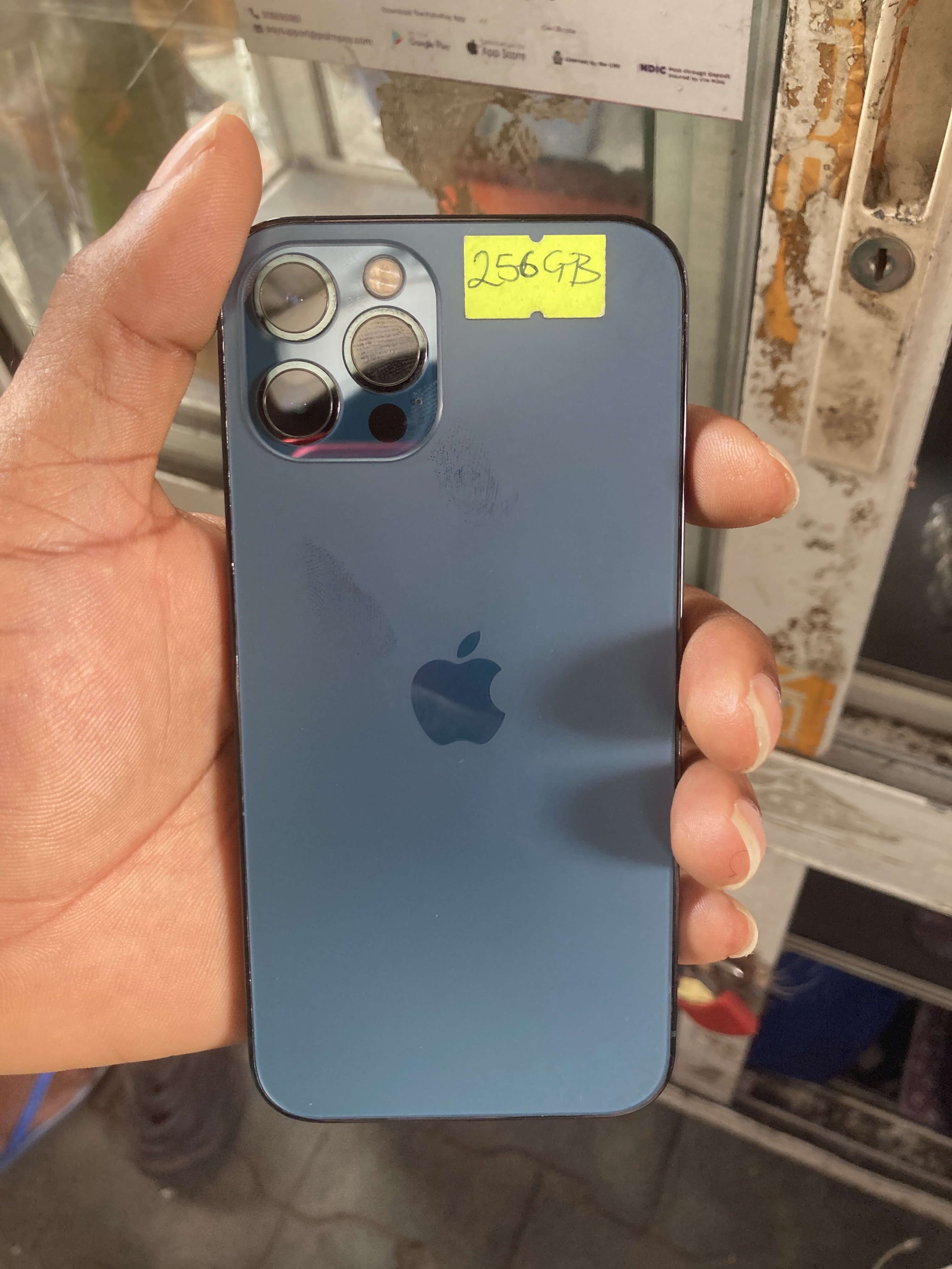 iPhone 12(256gb)