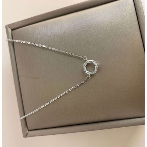 Crystal Fashion Round Pendant Necklace- Silver