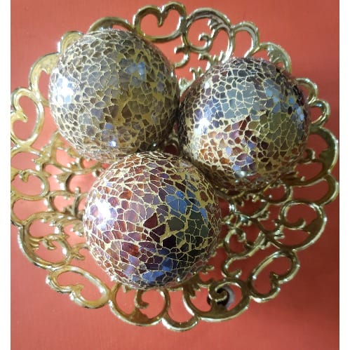 Center Table Decorative Gold Bowl And 3 Mixed Gold Balls