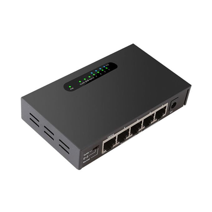 5-Port Ethernet Desktop Switch 4 PoE Ports+1 Uplink 10/100Mbps