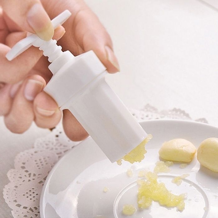 Spinning Style Garlic Presser