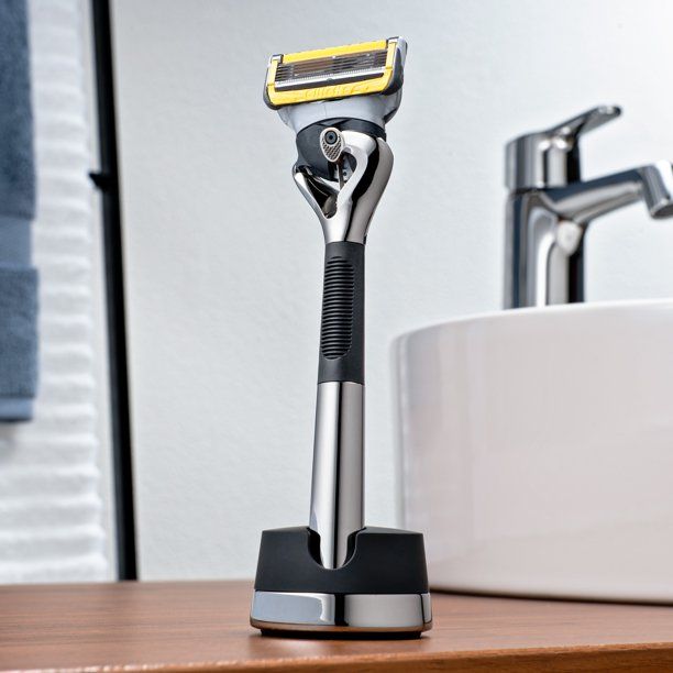 FUSION ProGlide Shield SIGNATURE EDITION Razor Handle With Stand