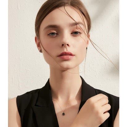 Clover Pendant Necklace With Stud Earring Jewelry Set - Black