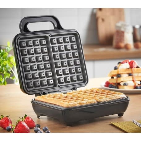 Waffle Maker - Dual Belgian Waffle  - Non-stick Coated Easy Clean  Plates & Automatic