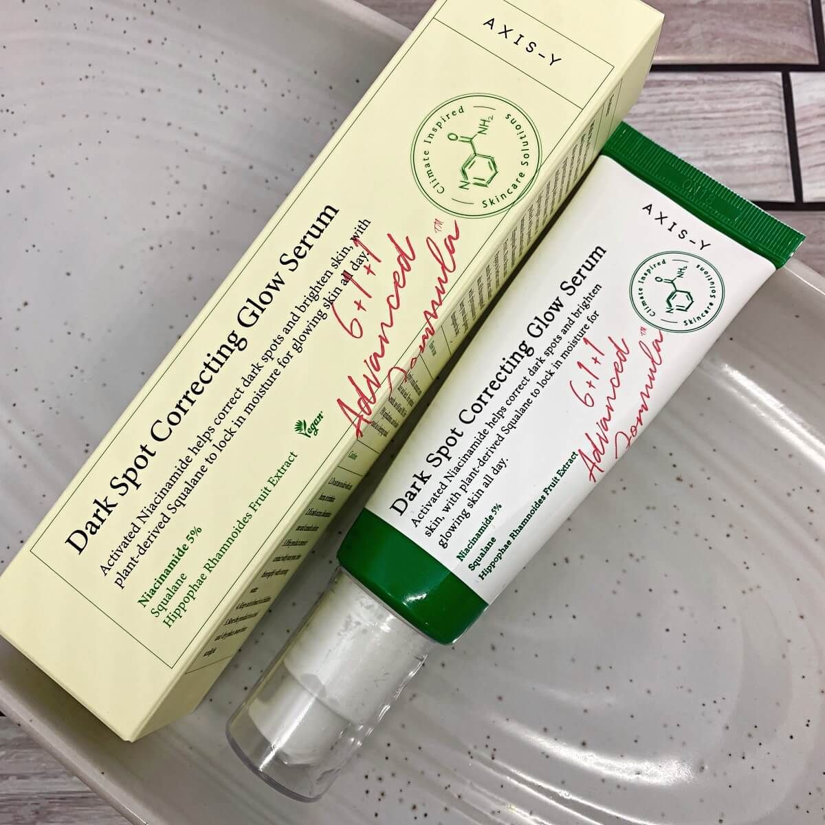 -Y Dark Spot Correction Glow Serum 50 Ml