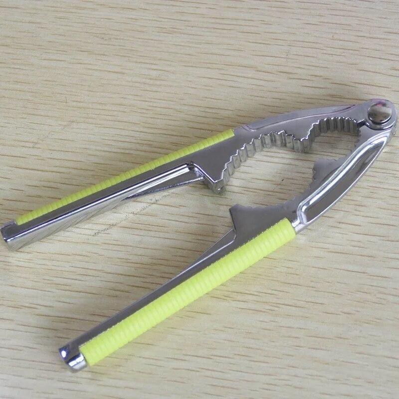 New Non-slip handle Almond Walnut Pecan Crack Hazelnut Hazel Filbert Nut Kitchen Nutcracker Sheller Clip Tool Clamp