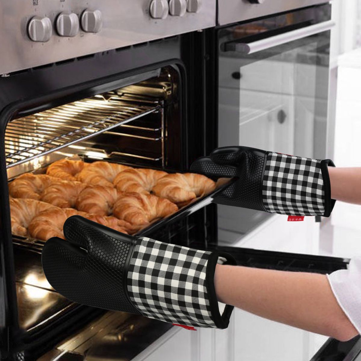 Silicone Gloves Non-Slip Oven Mitts 2 Cotton Pot Holders