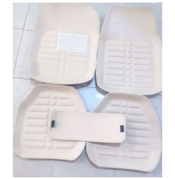 FASHIONABLE UNIVERSAL CAR FOOTMAT