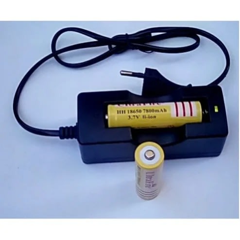 2pcs Ultrafire Rechargeable Li-ion Battery - With Charger