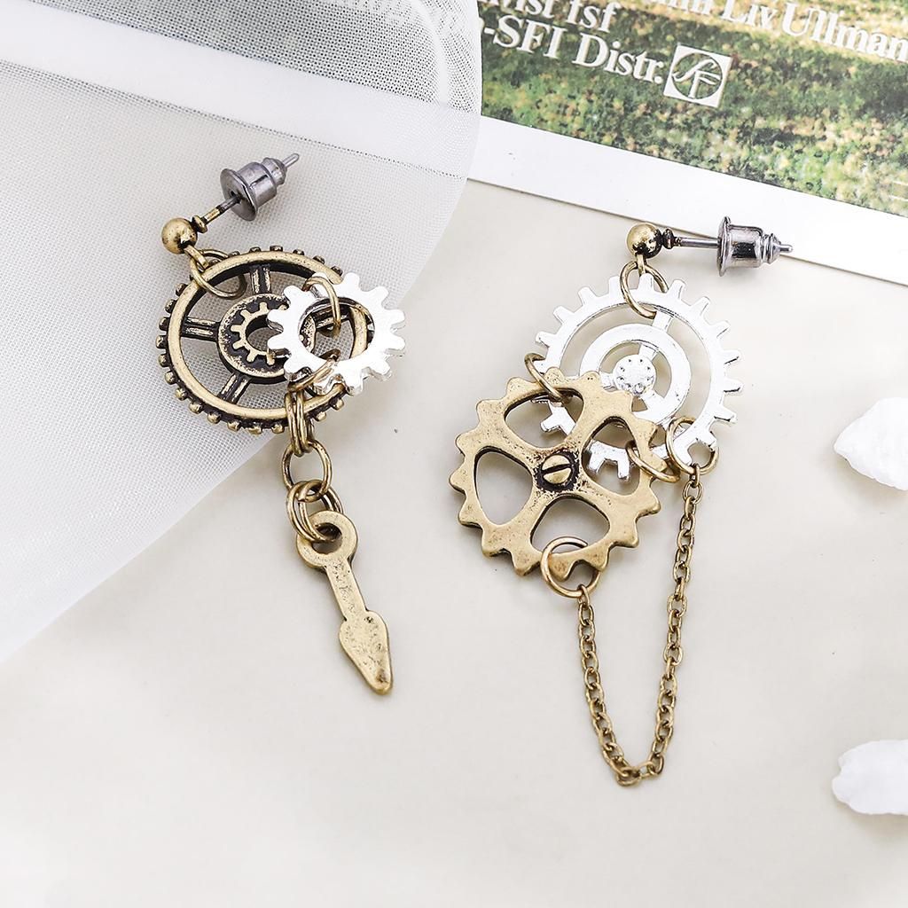 Steampunk Punk Gear Stud Earrings Asymmetric Ear Type 1