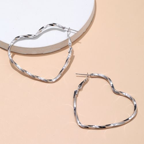 Beautiful Ladies Cool Style Heart Shaped Earrings