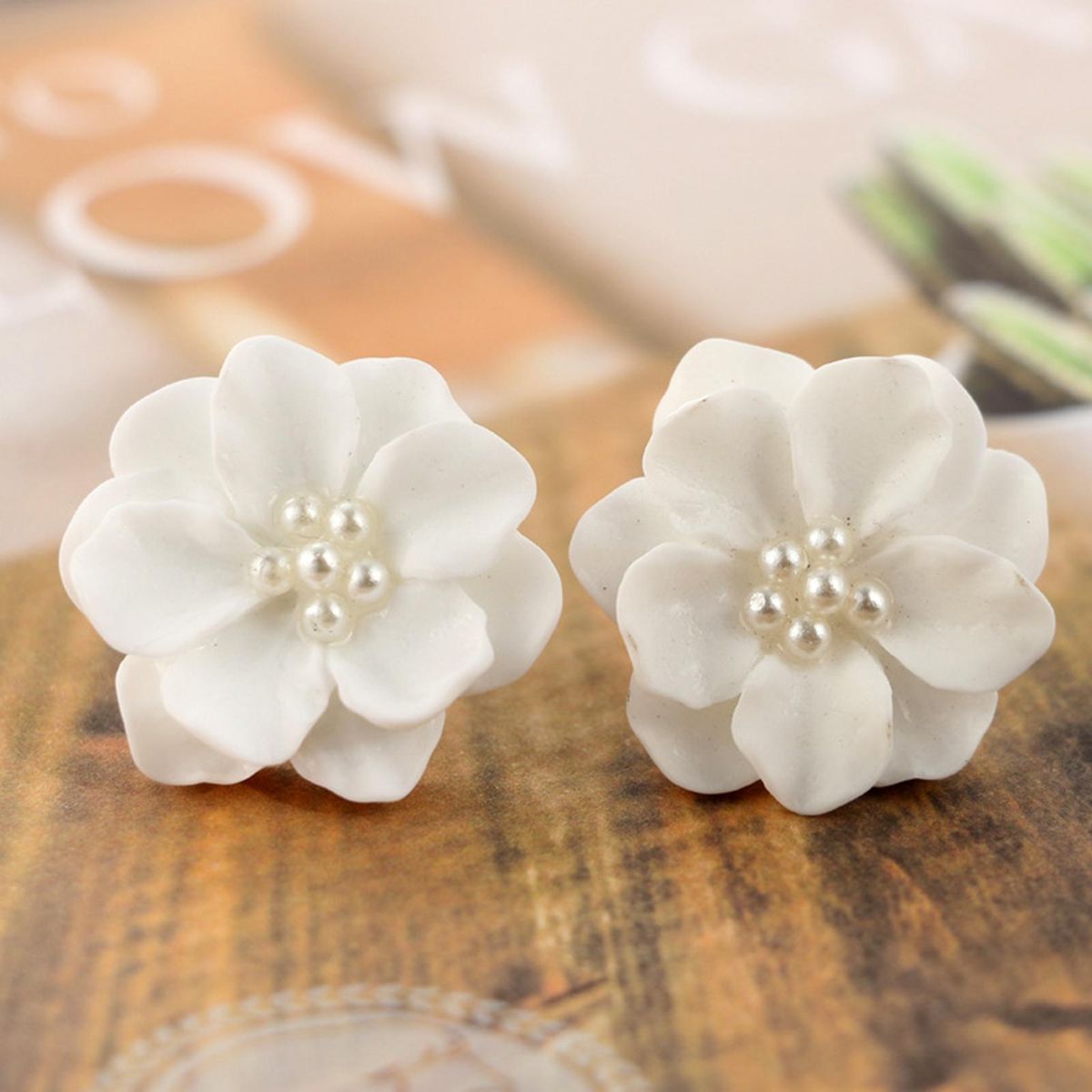 1 Pair Girls Earrings Korean Style Temperament Flower Faux Pearl Earrings White