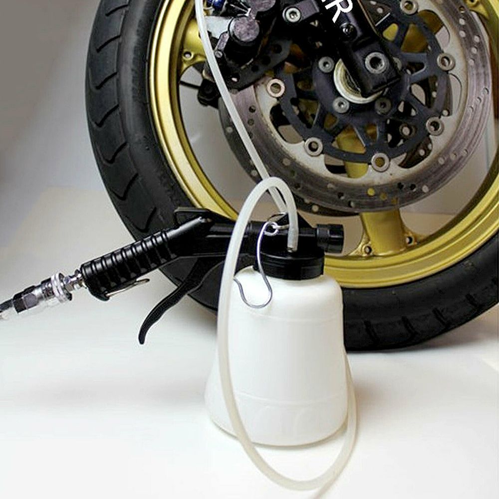 1.75L Pneumatic Brake Fluid Bleeder Pump Car Air Extractor