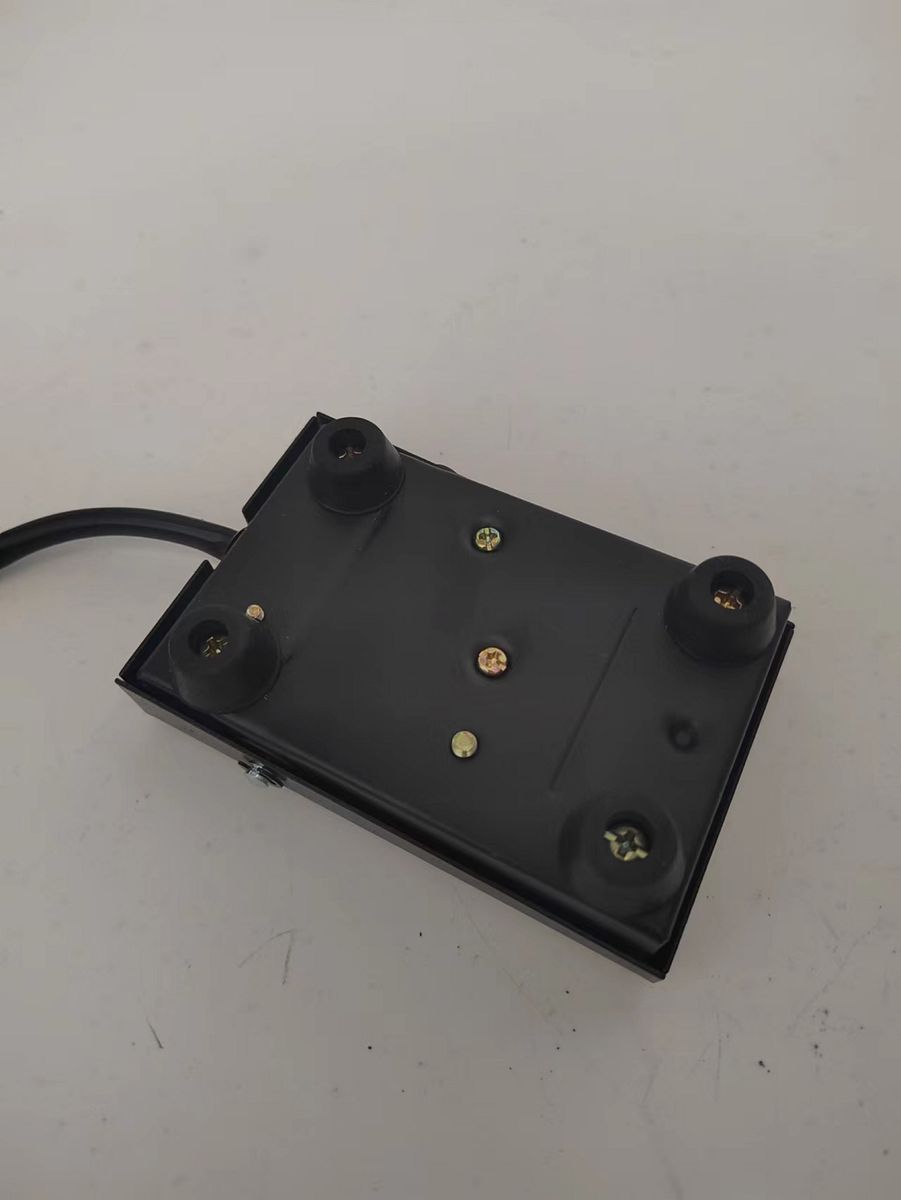 Foot Switch Pedal Switch Foot Pedal Switch With Wire 220V Foot Pedal Type CNC Machine Tool Bending Machine Punch FS-1