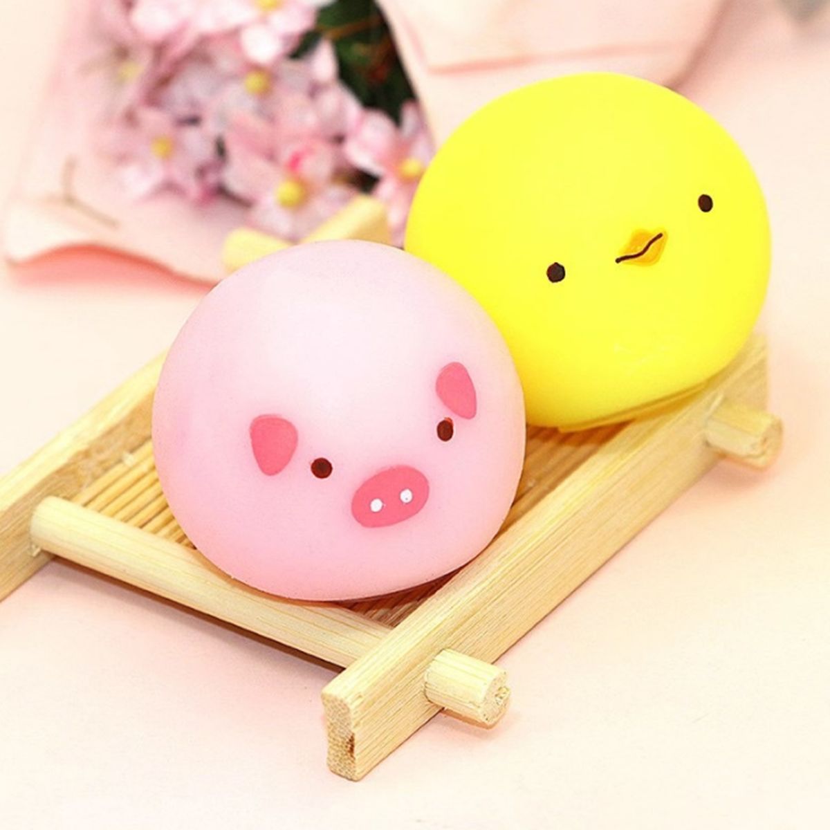 4Pcs Sticky Ceiling Balls Squeeze Soft Elastic Round Balls