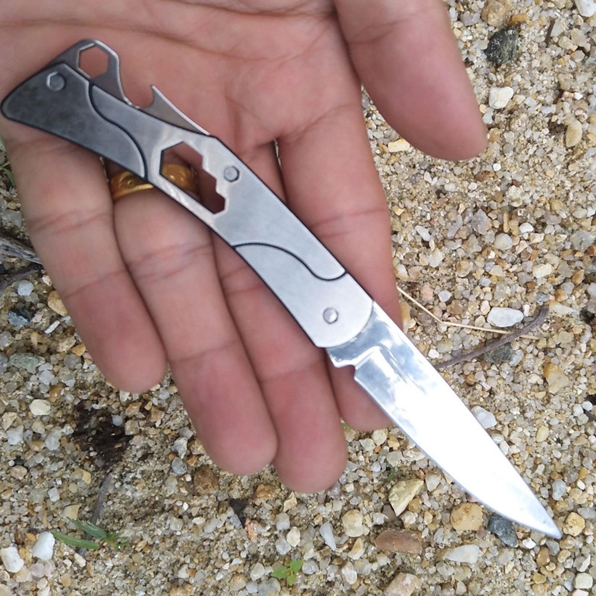 Folding Cutter Integrated Molding Outdoor Cutter Stainless Steel