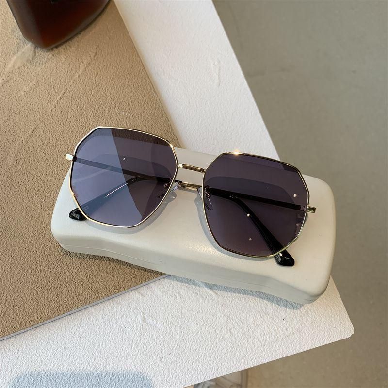 2023 Sunglasses Cute Travel Party Gradient Color Eyewear Girl All-match Pratical Durable Plastic Sunscreen Sunglasses