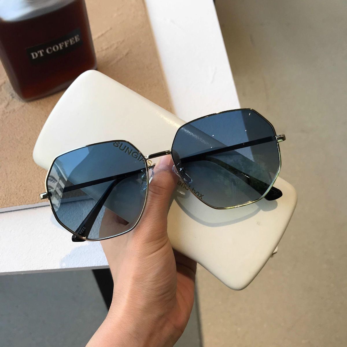 2023 Sunglasses Cute Travel Party Gradient Color Eyewear Girl All-match Pratical Durable Plastic Sunscreen Sunglasses