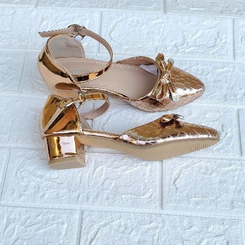 Unique Girls Block Heel Shoe