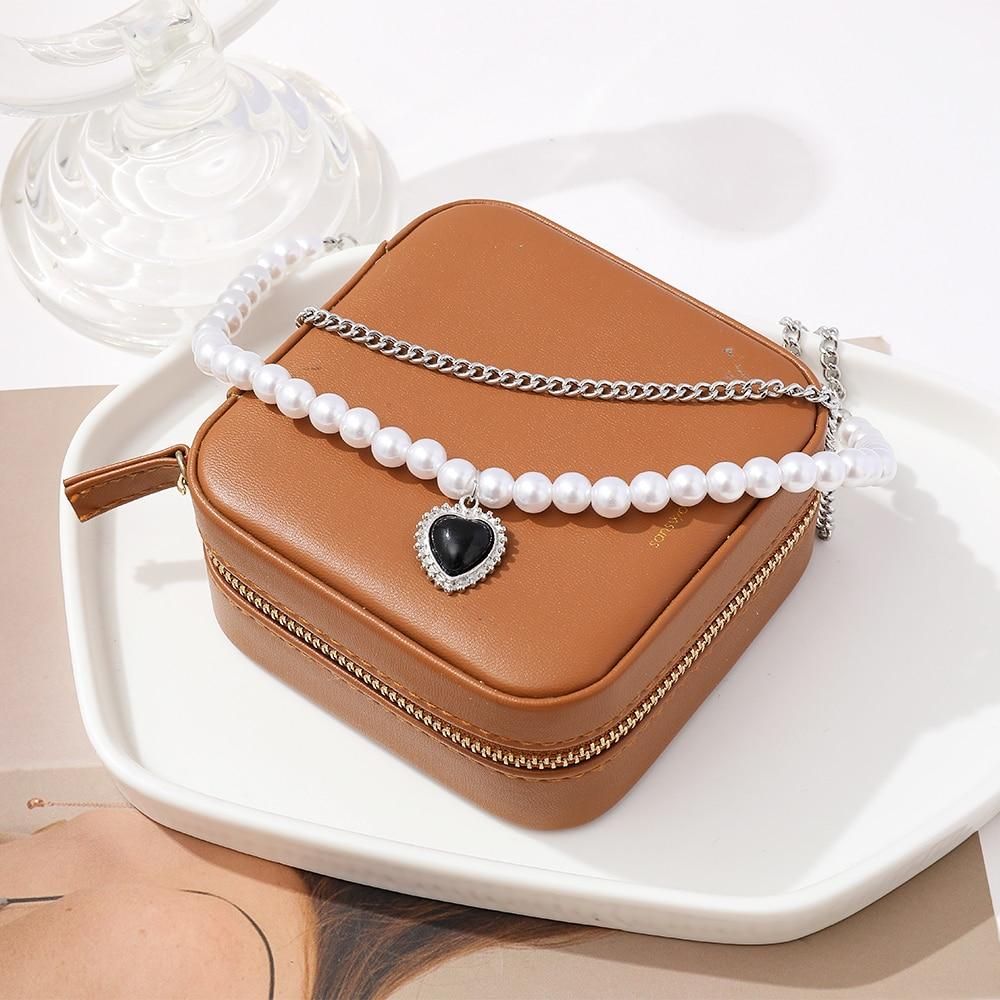 2022 new creative simple temperament women's multi-layer necklace ins style black love double-layer pearl necklace