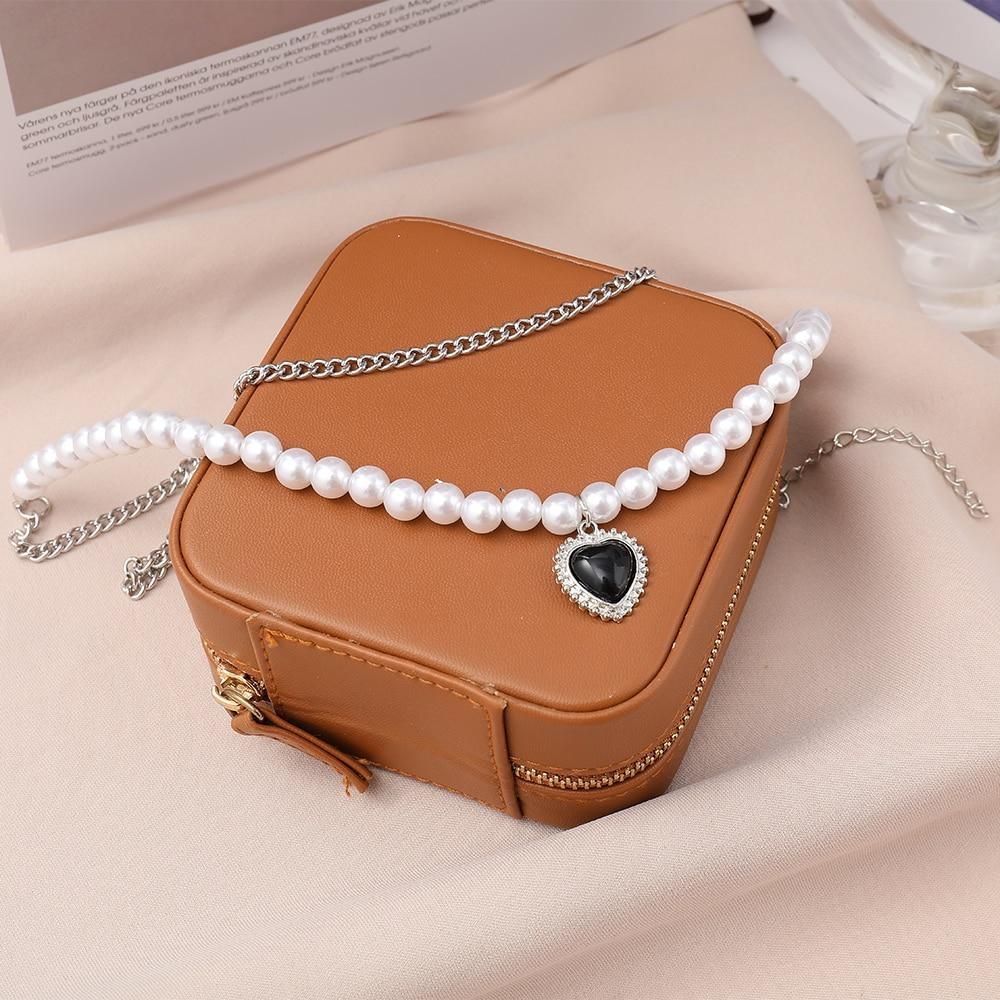 2022 new creative simple temperament women's multi-layer necklace ins style black love double-layer pearl necklace