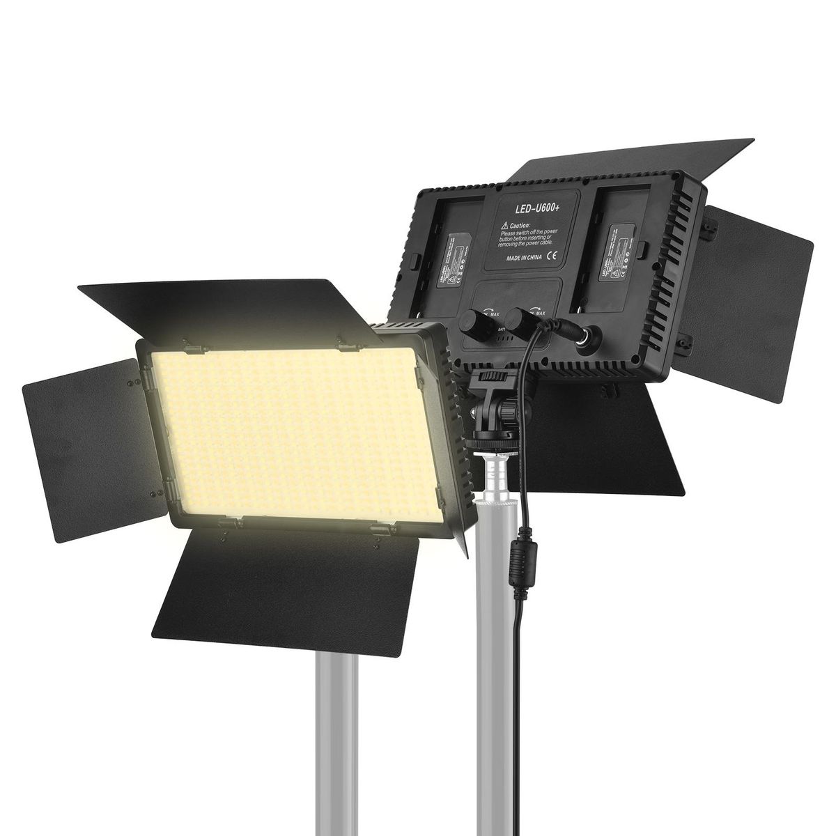 Andoer LED-600 LED Video Light Professional Photography Light Panel 600PCS Bright Light Beads Adjustable Bi-Color Temperature 3200-5600K Dimmable Brightness with Barndoor 1/4 Inch Screw Hole  Cold Shoe Ball Head for Outdoor P