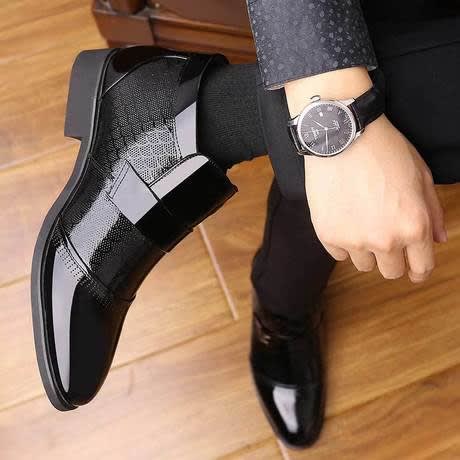 Highly Ornamented Men's Shoe-Booth - Black