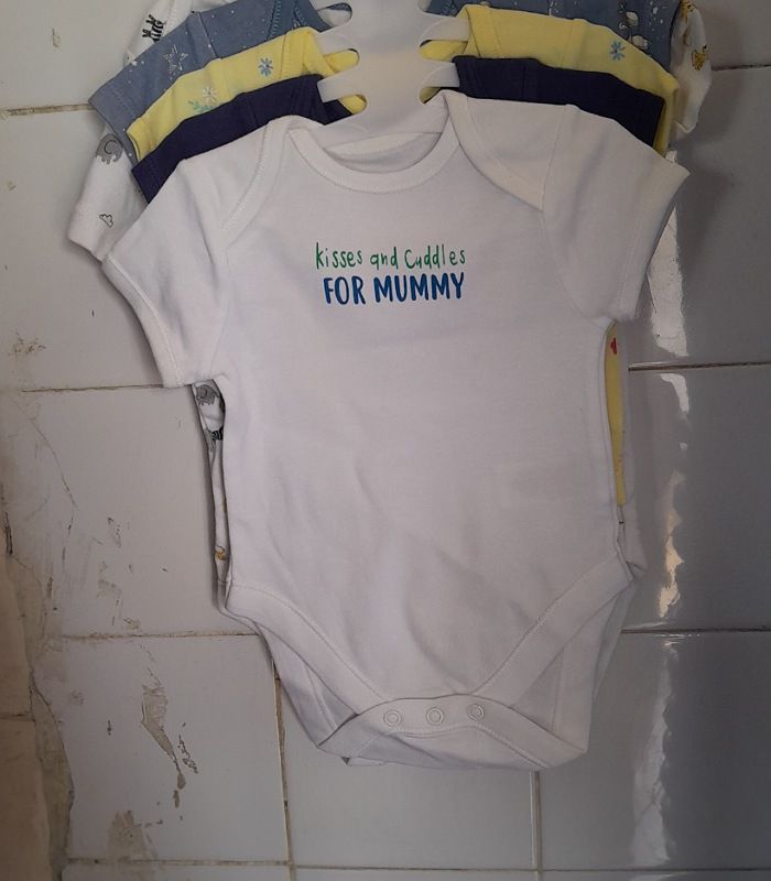 5 In 1 Unisex Newborn Bodysuits