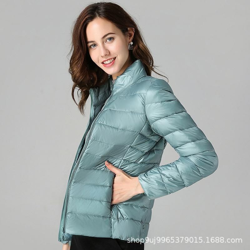 Down jacket women's 2022 new short, lightweight, thickened, warm and slim fitting Korean version