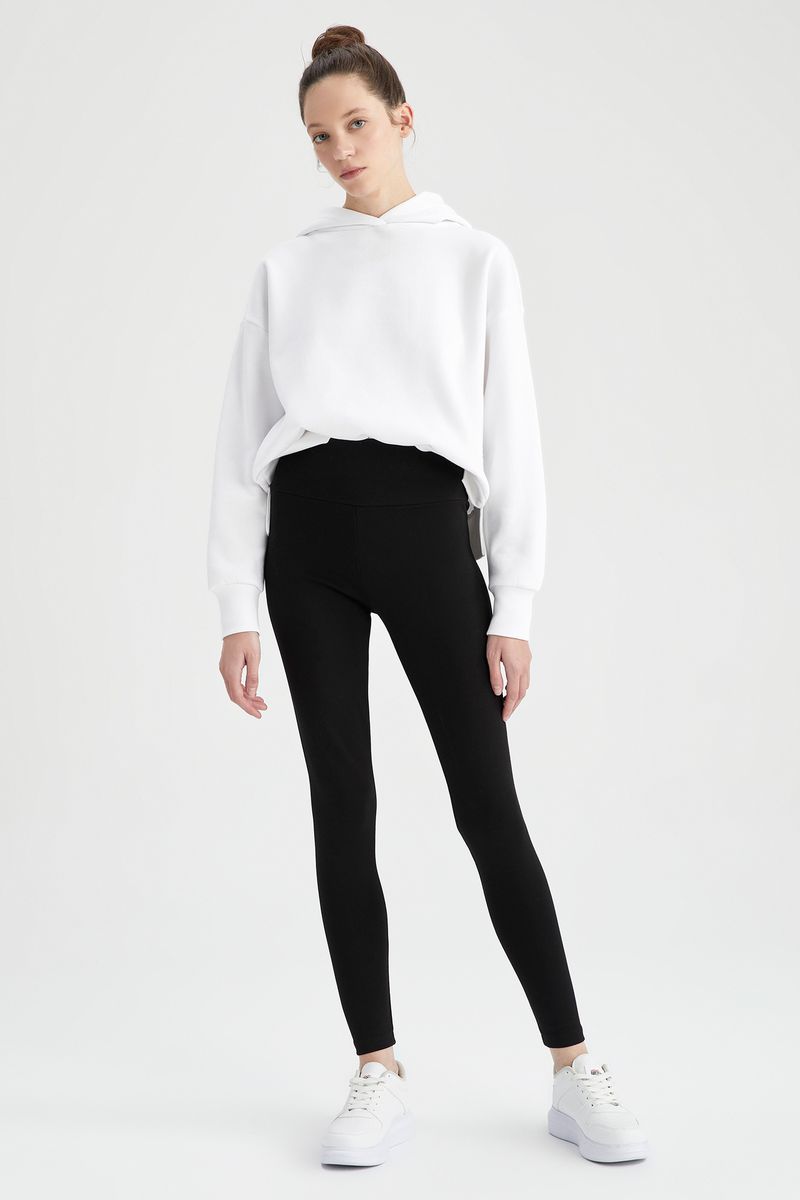 Woman Slim Fit Basic Knitted Leggings - Black