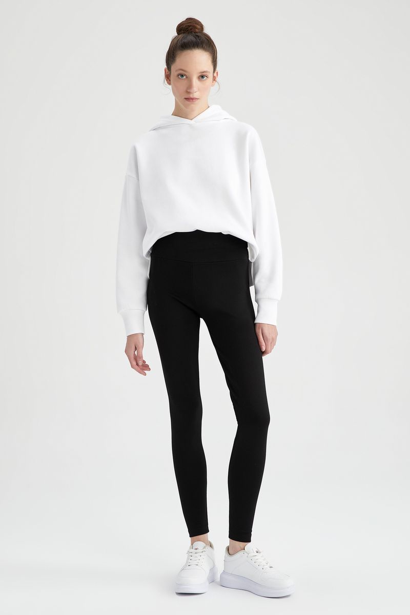 Woman Slim Fit Basic Knitted Leggings - Black
