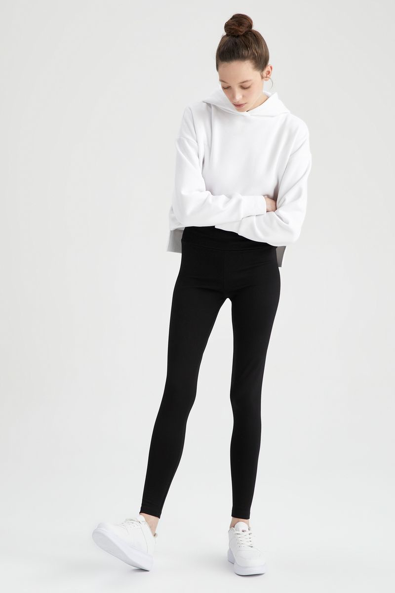 Woman Slim Fit Basic Knitted Leggings - Black