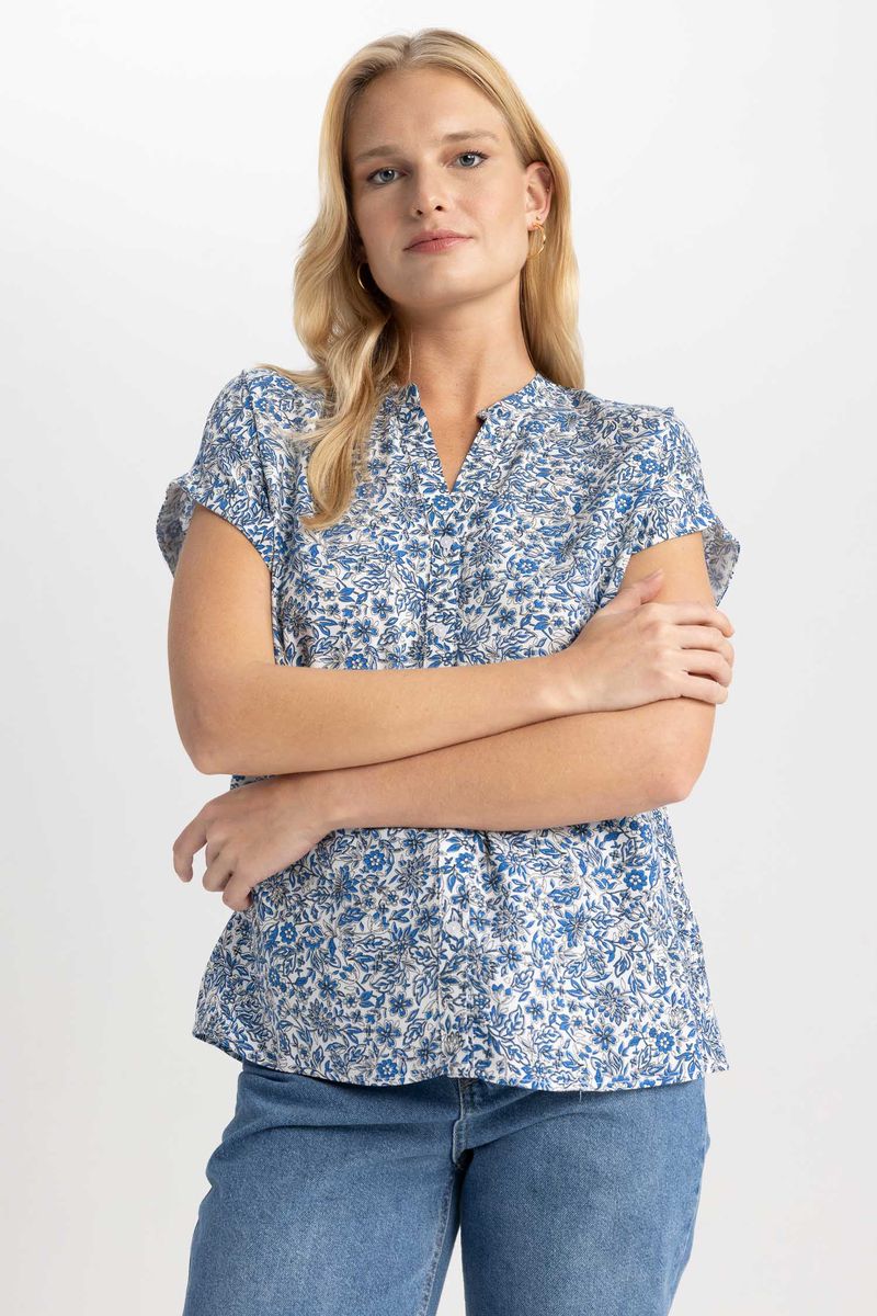Woman Regular Fit C Neck Woven Short Sleeve Shirt - Blue