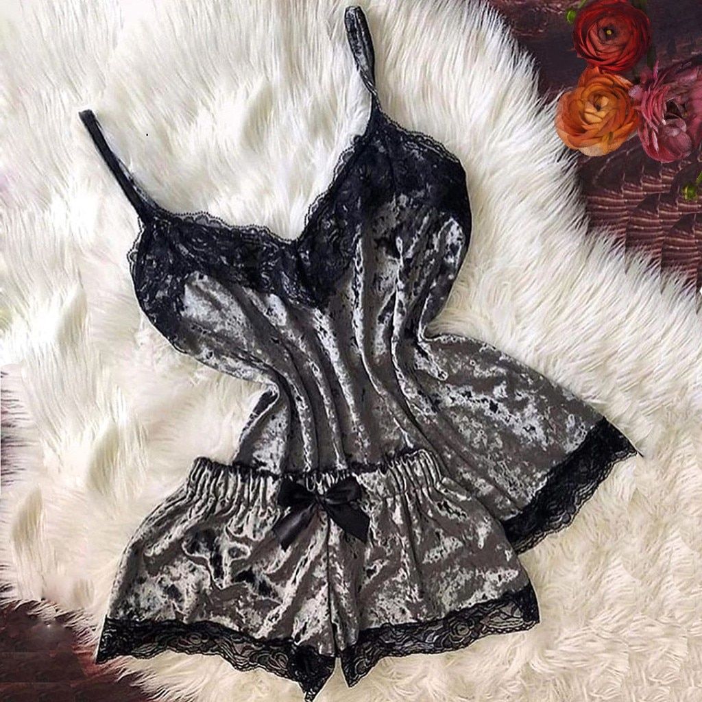 Women's Pajamas  Velvet Sleepwear Women's Pajama Set