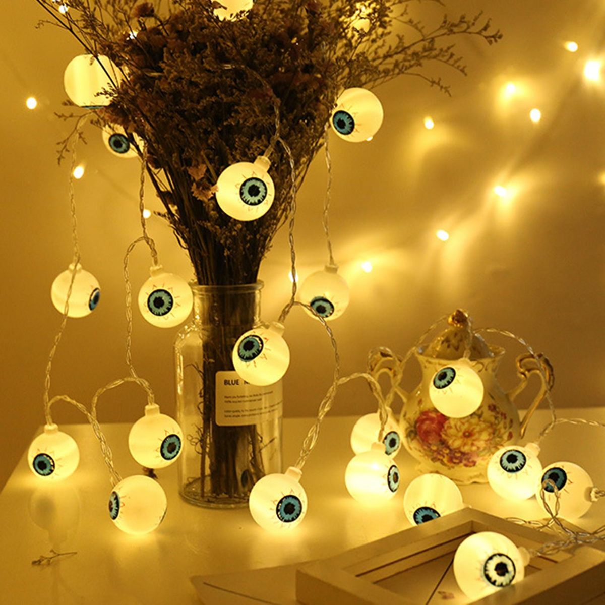 3 Meters 20LEDs Eyeball Design String Light Constant Bright Mode 2 * AA Cell Operated for Halloween Party Home Decoration Present Gift
