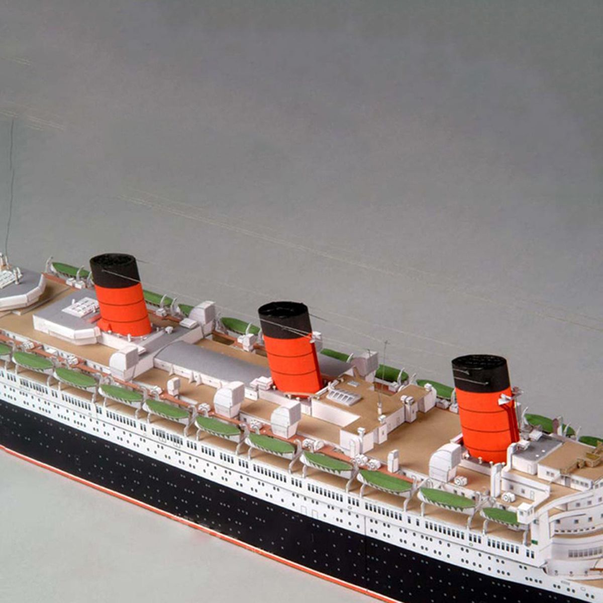 1:400 3D Puzzle Building Brain Teaser Cruiser For Shelves