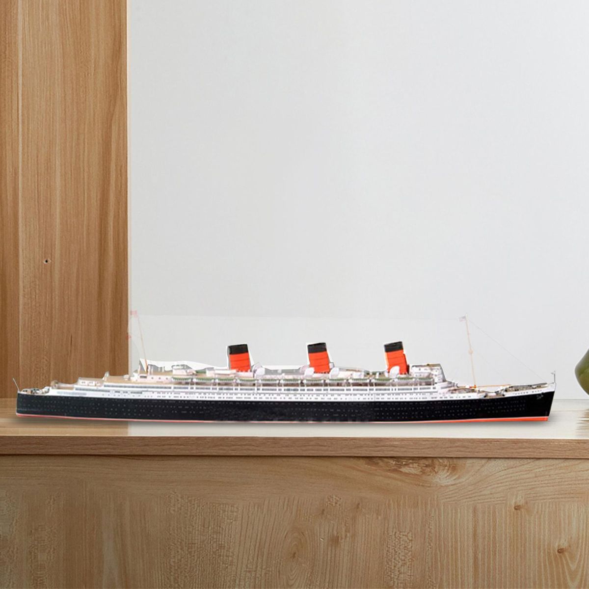 1:400 3D Puzzle Building Brain Teaser Cruiser For Shelves
