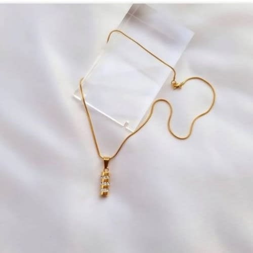Tiny Chain With Pendant