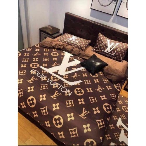 LV Duvet And Bedsheet With 4 Pillow Cases Of Different Sizes T0379