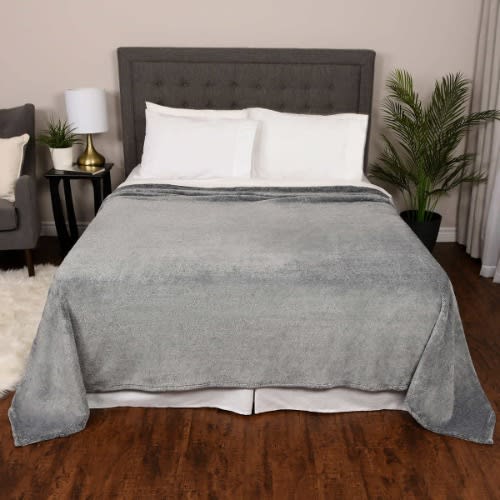 Kirkland Signature Queen Sized Plush Blanket - Grey - ''98 X 92