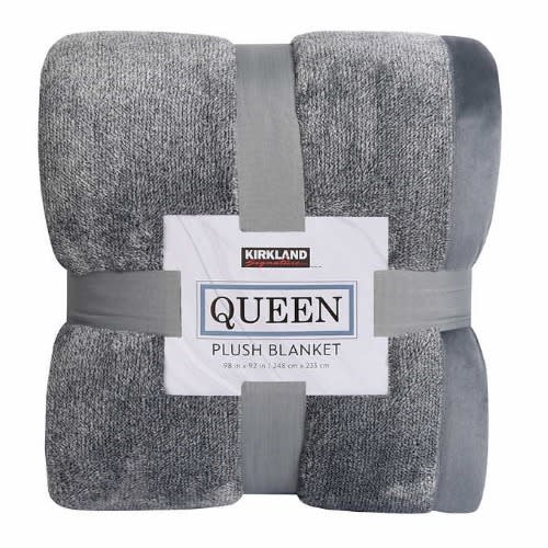 Kirkland Signature Queen Sized Plush Blanket - Grey - ''98 X 92" - 248 X 233cm
