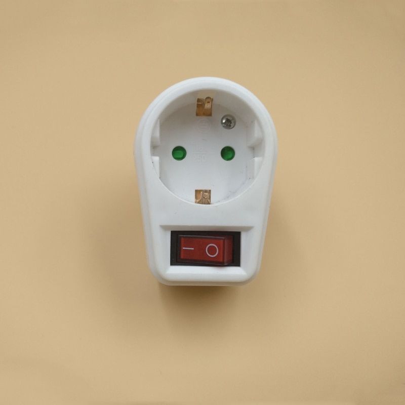 4.8 MM EU Plug European Standard Power Adapter 250V 16A ,Changeover Switch Adaptor Socket With ON OF With Child Safety Lock