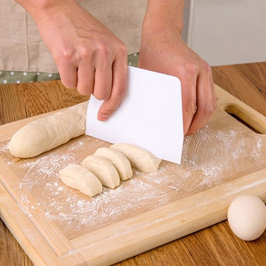 Pastry Dough Scraper Cutter Baking Cake Decorating Tool