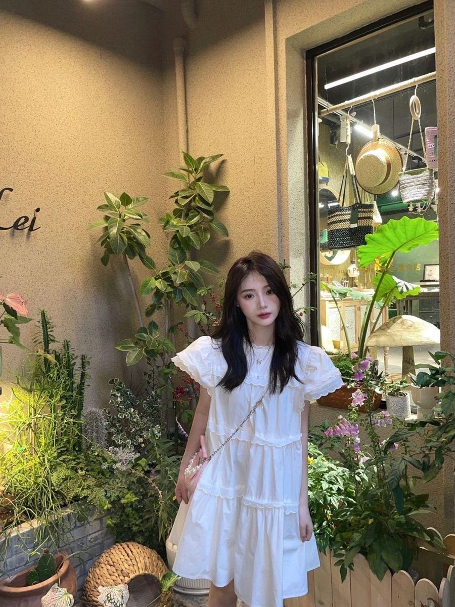 Lace Flying Sleeve Dress for Women Summer First Love Slim White Dress Design Sense Niche Sweet Cute Baby Skirt