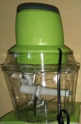 FOOD PROCESSOR AND SLICER(SPEEDY CHOPPER)
