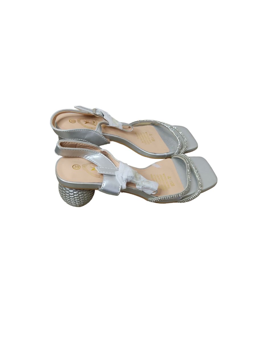 Smart Ladies Round-Heel Sandals - Silver