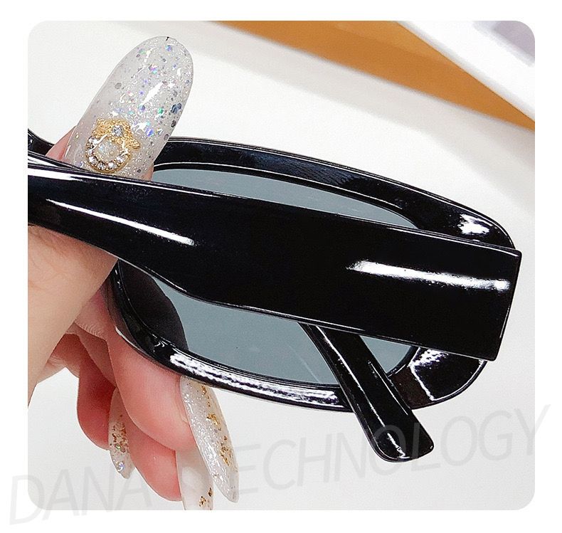 FG02 Unisex Oval UV Protective Fashion Sunglasses - Black