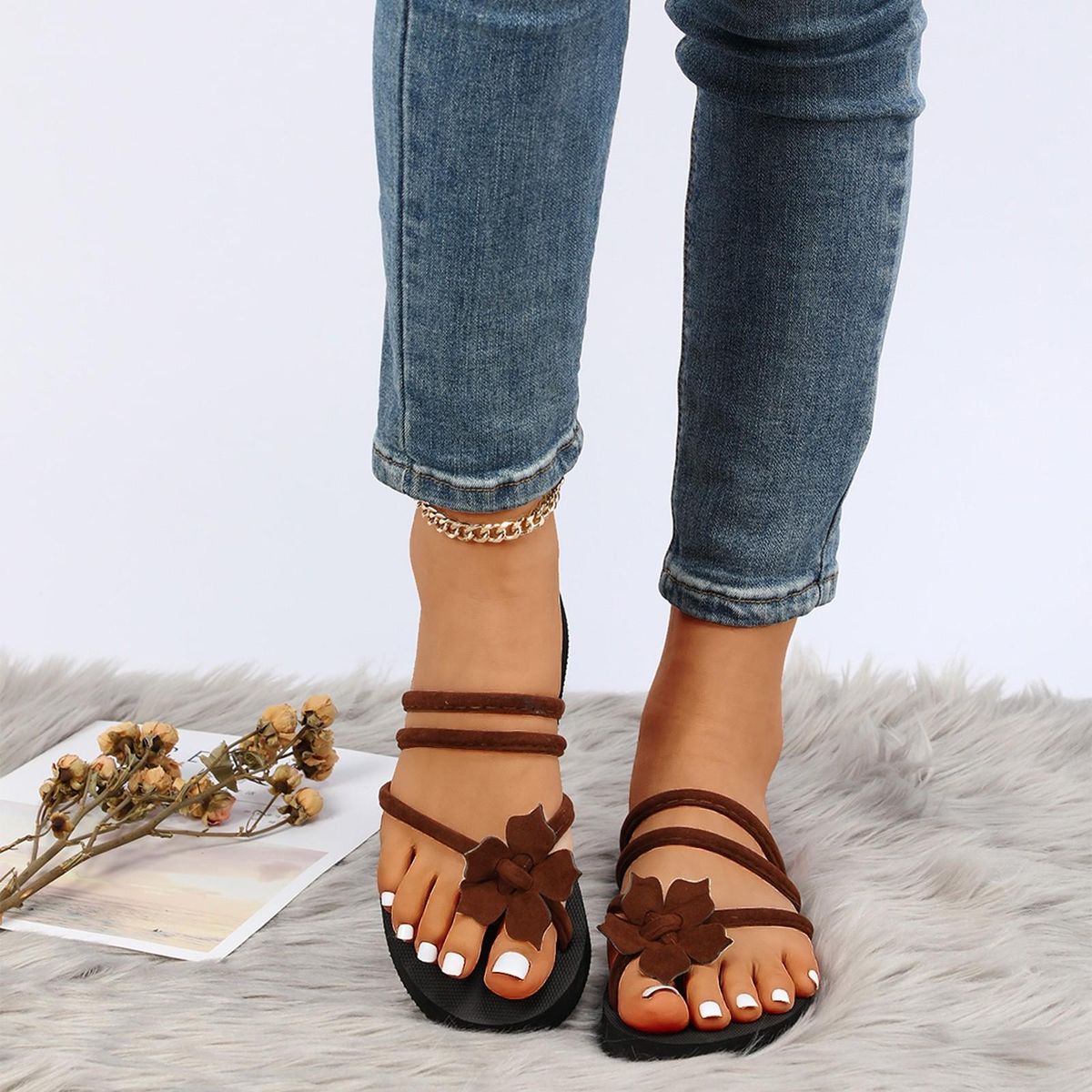 Women Slippers Outdoor Light Weight Cool Shoes Ladies Flat Flip-flop
