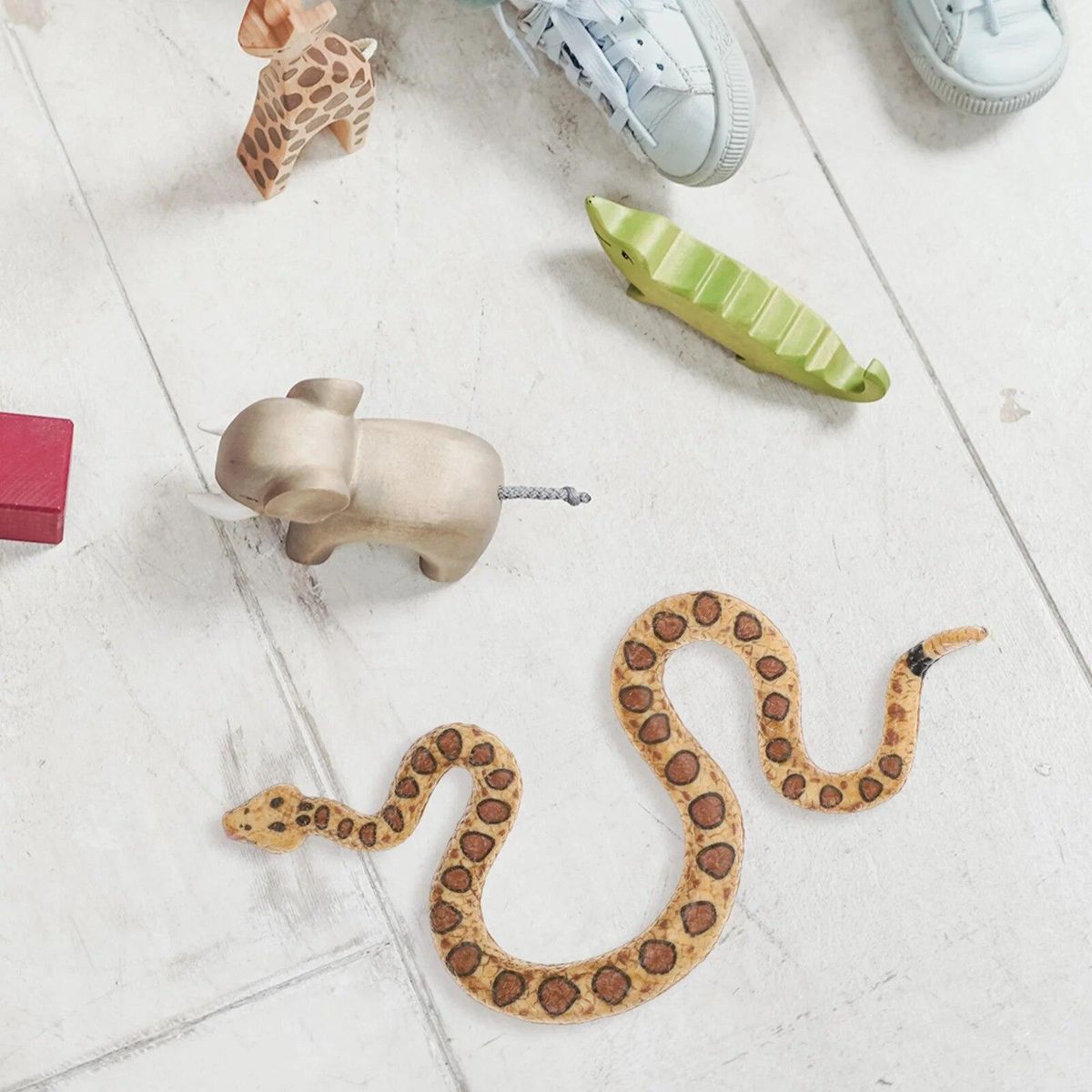 Statuette Artificial Snake Baby Miniture Decoration Prop Plastic Simulation Plaything Useless box